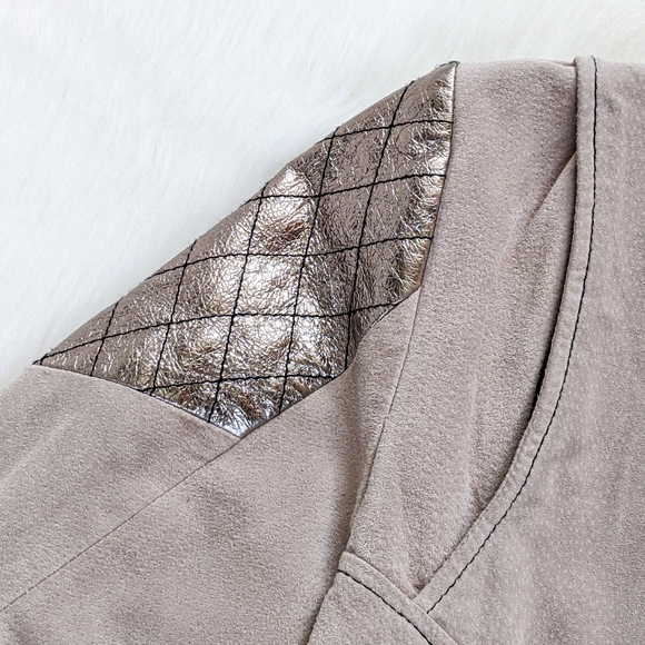 Dallin Chase Suede Leather Moto Jacket With Gold Trim Size Small - Picture 2 of 13